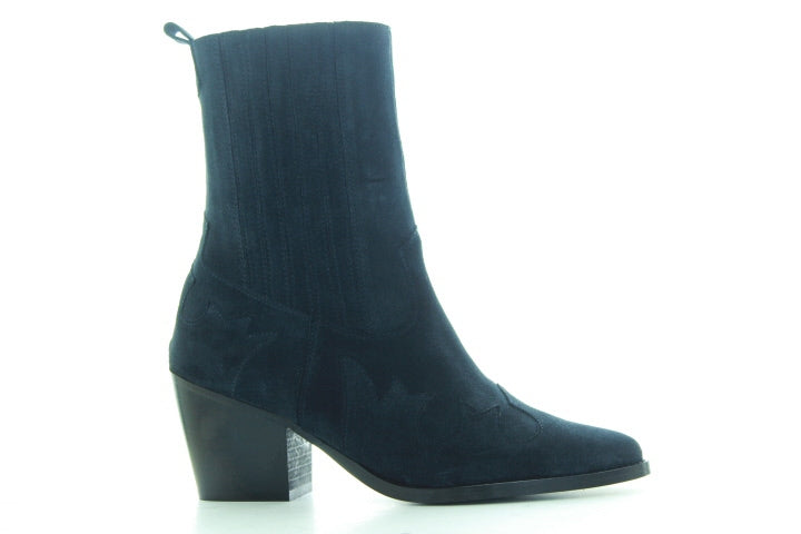 S-Ella square 6-f miss