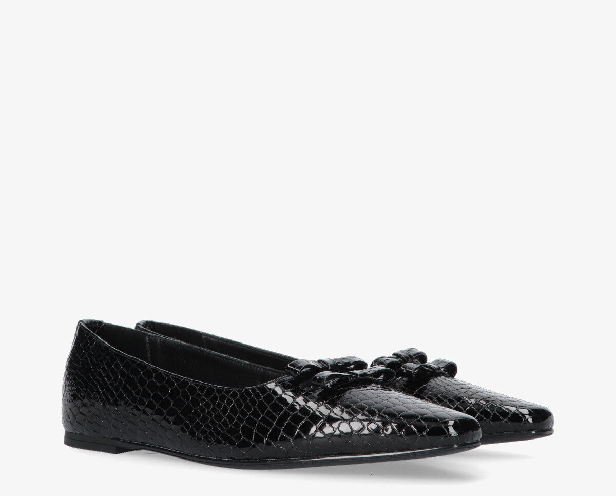 S-Rea 2-o black patent bow ballerina - black sole