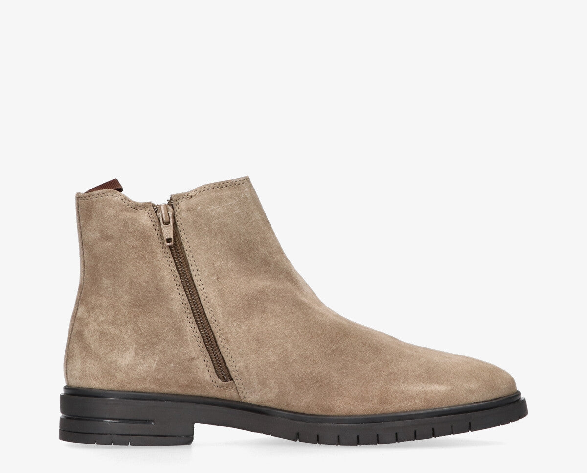 Thomas 1-b Taupe suede chelsea boot - black sole