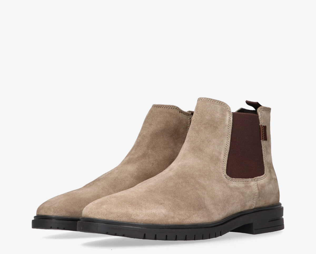 Thomas 1-b Taupe suede chelsea boot - black sole