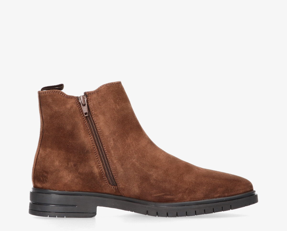 Thomas 1-c Brown suede chelsea boot - black sole